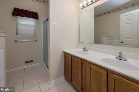 Bath - 2 Ashley Dr, Delran, NJ 08075 photo 1 of 3