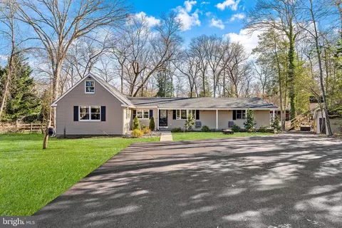 86 Three Bridge Rd, Shamong, NJ 08088