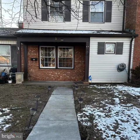 13 Regent Ct, Willingboro, NJ 08046