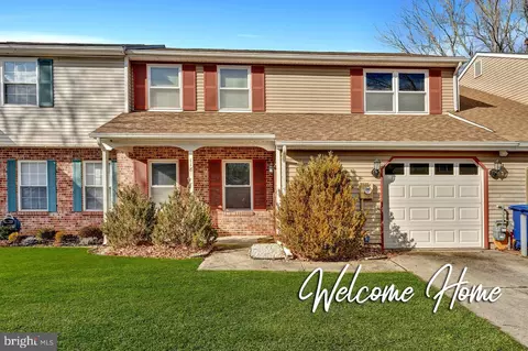 118 Banwell Ln, Mount Laurel, NJ 08054