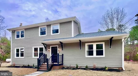 16 Lance Run Rd, Egg Harbor City, NJ 08215