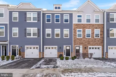 23 Turin Way, Mount Laurel, NJ 08054