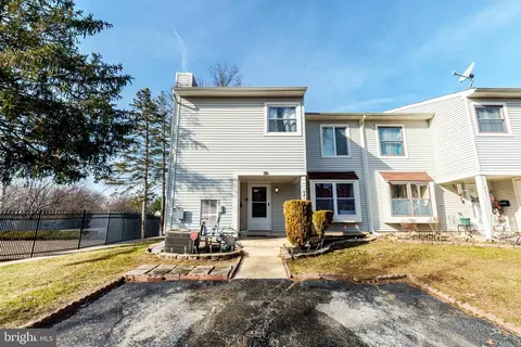 227 Fir Tree Ct, Marlton, NJ 08053
