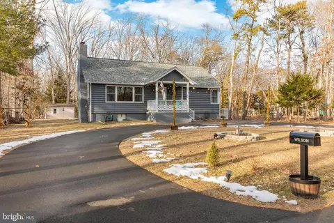 9 Indian Trl, Medford, NJ 08055