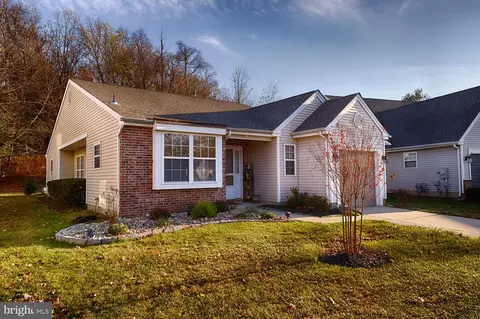 30 Clifford Ct, Mount Laurel, NJ 08054