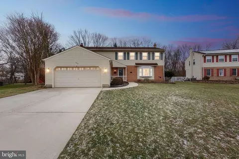 119 Yorktown Dr, Mount Laurel, NJ 08054