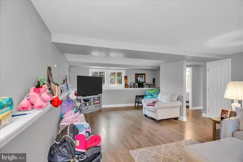 Living - 4 Stevens Dr, Delran, NJ 08075 photo 2 of 2