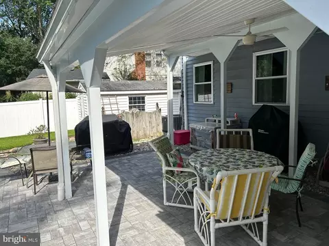 Exterior - 105 Cobblestone Dr, Mount Laurel, NJ 08054 photo 8 of 9