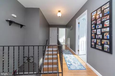 Entry Way - 105 Cobblestone Dr, Mount Laurel, NJ 08054 photo 3 of 9