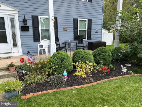 Exterior - 105 Cobblestone Dr, Mount Laurel, NJ 08054 photo 3 of 9