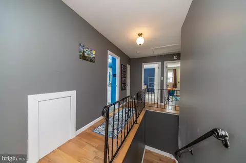 Entry Way - 105 Cobblestone Dr, Mount Laurel, NJ 08054 photo 7 of 9
