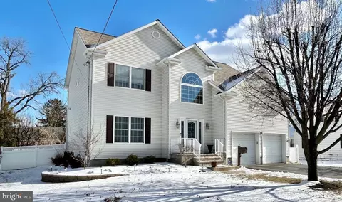 304 Bennett St, Roebling, NJ 08554