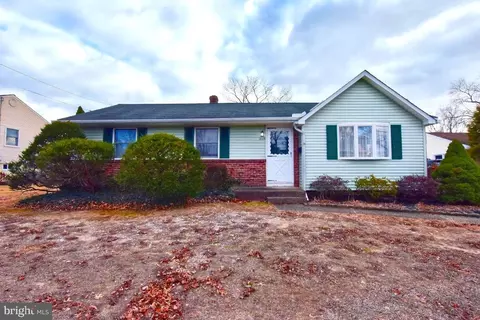 2103 Brandeis Ave, Cinnaminson, NJ 08077