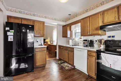 Kitchen - 20 E Oleander Dr, Mount Laurel, NJ 08054 photo 2 of 2