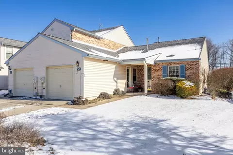 20 E Oleander Dr, Mount Laurel, NJ 08054