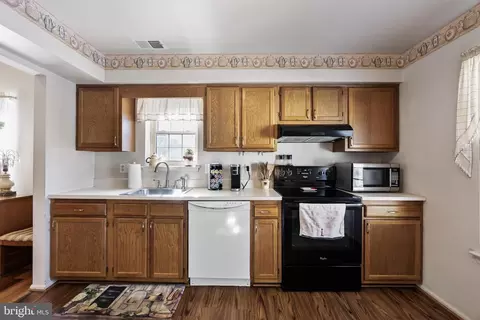 Kitchen - 20 E Oleander Dr, Mount Laurel, NJ 08054 photo 1 of 2