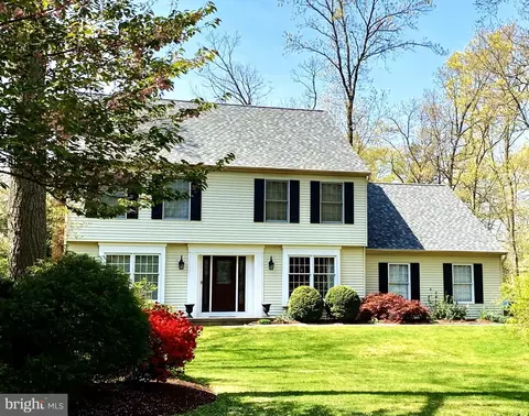 1 Princeton Dr, Shamong, NJ 08088