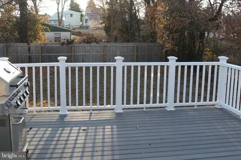 Exterior - 19 E Hampton St E, Pemberton, NJ 08068 photo 2 of 3