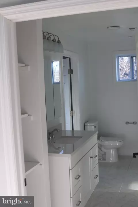 Bath - 19 E Hampton St E, Pemberton, NJ 08068 photo 1 of 1