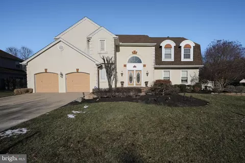 23 Fulton Dr, Mount Laurel, NJ 08054