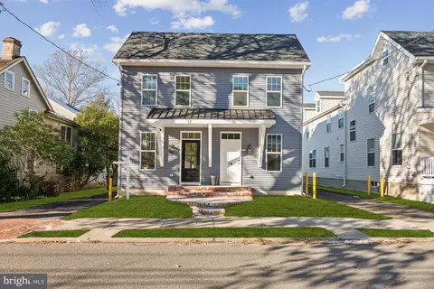 17 E 2nd St, Moorestown, NJ 08057