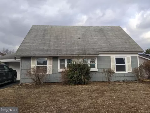 43 Bayberry Ln, Willingboro, NJ 08046