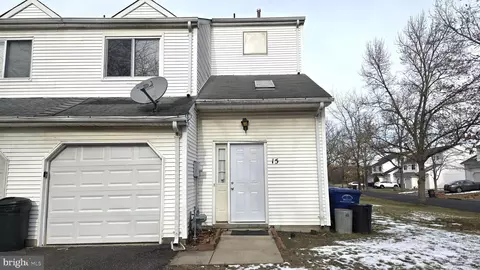 15 Nutmeg Dr, Lumberton, NJ 08048