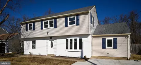 28 Briarcliff Rd, Marlton, NJ 08053