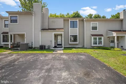 142 Briar Ct, Marlton, NJ 08053