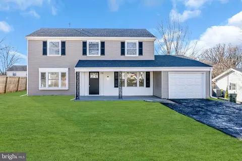 26 Palfrey Ln, Willingboro, NJ 08046