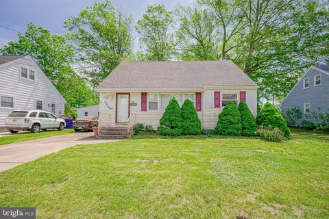 Exterior - 24 Birch Ave, Maple Shade, NJ 08052 photo 2 of 7