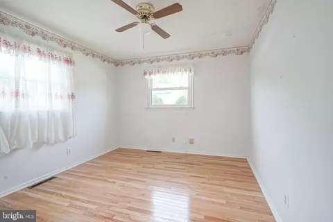 Bedroom - 24 Birch Ave, Maple Shade, NJ 08052 photo 3 of 5