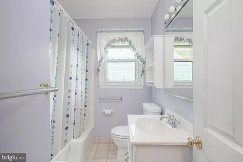 Bath - 24 Birch Ave, Maple Shade, NJ 08052 photo 1 of 3
