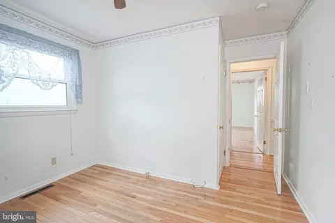 Bedroom - 24 Birch Ave, Maple Shade, NJ 08052 photo 2 of 5