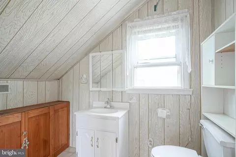 Bath - 24 Birch Ave, Maple Shade, NJ 08052 photo 3 of 3