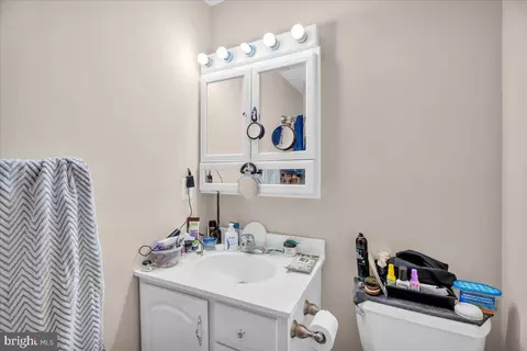 Bath - 361 Juniper St, Marlton, NJ 08053 photo 2 of 3