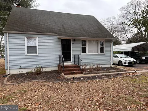 35 Linden Rd, Bordentown, NJ 08505