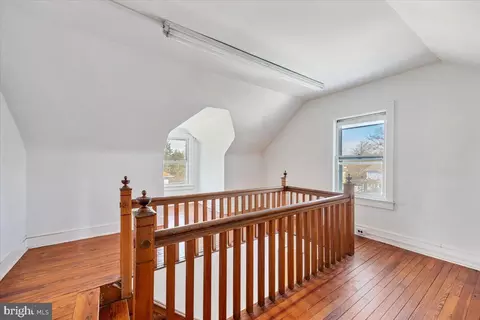 Entry Way - 222 Hazel Ave, Delanco, NJ 08075 photo 1 of 2