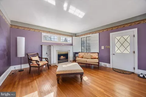 Living - 222 Hazel Ave, Delanco, NJ 08075 photo 1 of 4