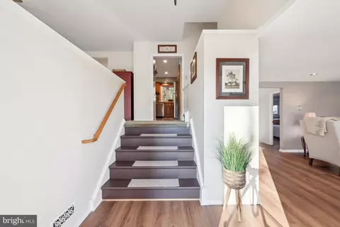 Entry Way - 1 Stevens Dr, Delran, NJ 08075 photo 1 of 4