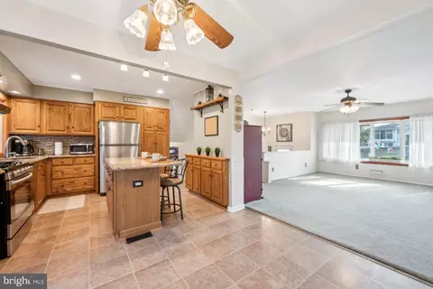 Kitchen - 1 Stevens Dr, Delran, NJ 08075 photo 4 of 4