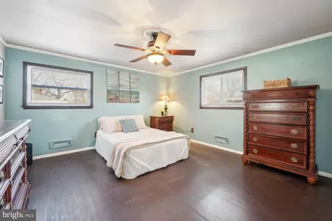 Bedroom - 1 Stevens Dr, Delran, NJ 08075 photo 2 of 3
