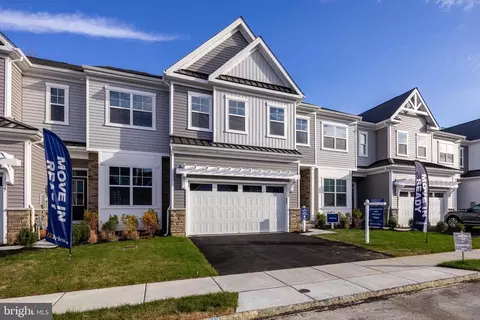 15 Baldwin Ct, Medford, NJ 08055
