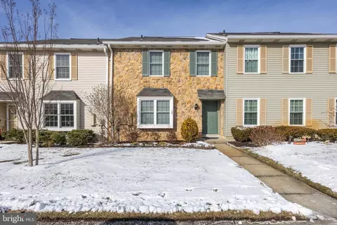 125 Camber Ln, Mount Laurel, NJ 08054