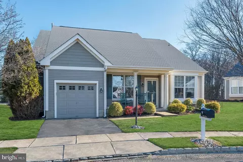 10 Begonia Ct, Marlton, NJ 08053