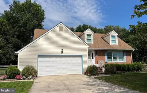 9 Patty Dr, Wrightstown, NJ 08562