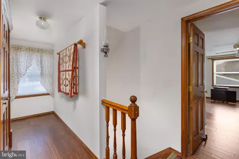 Entry Way - 9 Patty Dr, Wrightstown, NJ 08562 photo 4 of 4