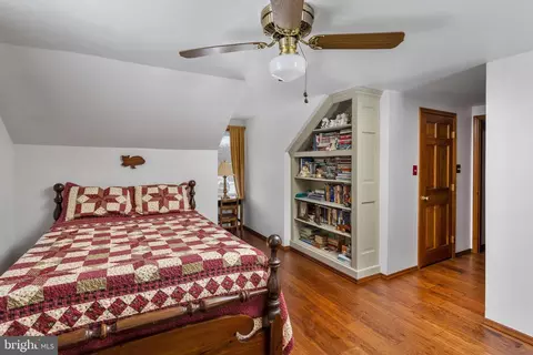 Bedroom - 9 Patty Dr, Wrightstown, NJ 08562 photo 2 of 4