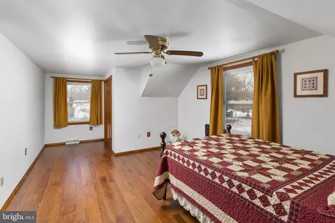 Bedroom - 9 Patty Dr, Wrightstown, NJ 08562 photo 3 of 4