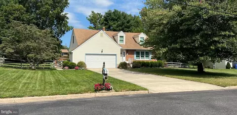 Exterior - 9 Patty Dr, Wrightstown, NJ 08562 photo 2 of 4